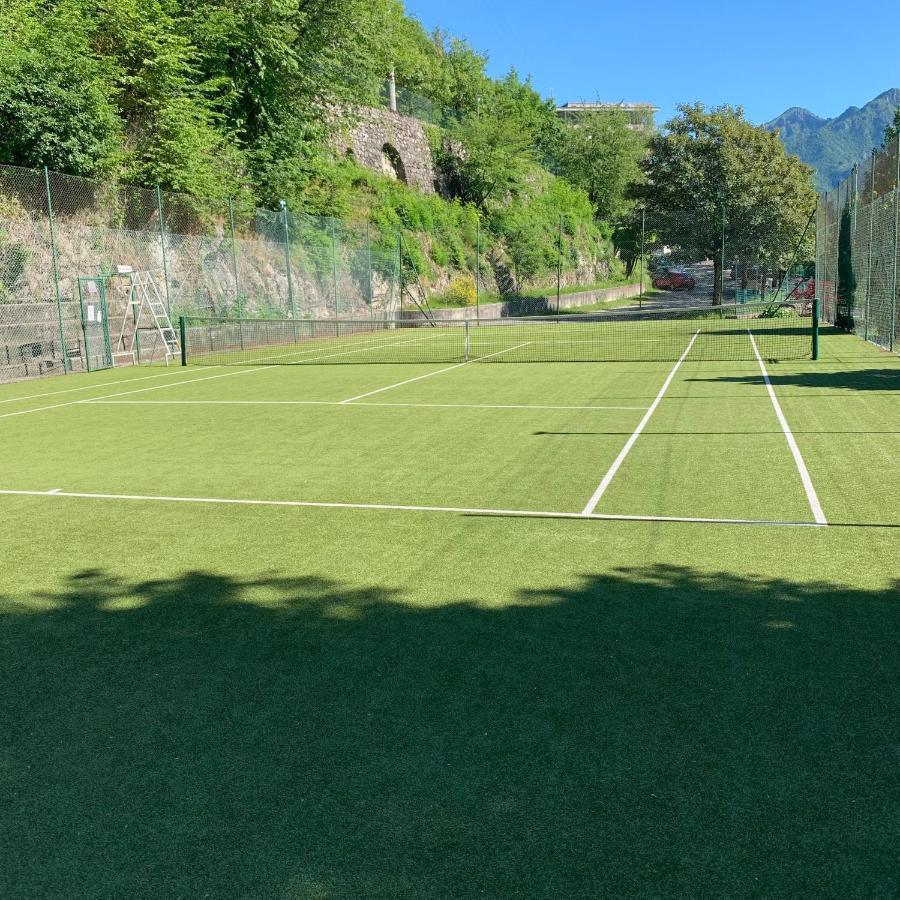 Appartamento Timeless Con Piscina E Tennis 발브로나 외부 사진